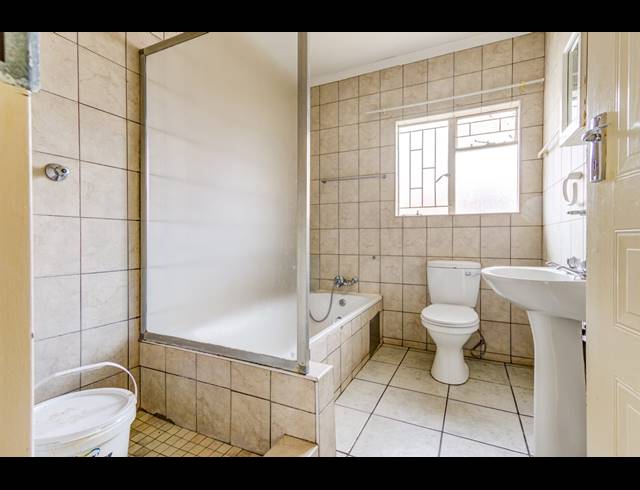 2 BEDROOM APARTMENT FOR SALE IN COMET